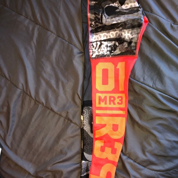 BNWT Reebok leggings - Picture 2 of 2